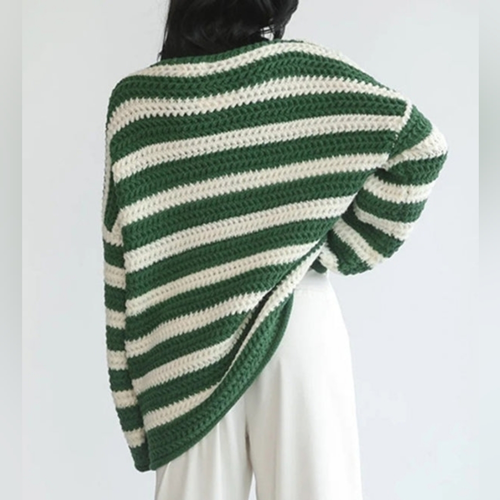 Striped  Women's Boat Neck Sweater New - Picture 5 of 5